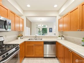 18502 36th Avenue W F, Lynnwood WA 98037