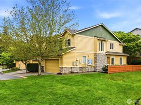 18502 36th Avenue W F, Lynnwood WA 98037