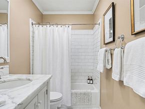 3420 Burke N C308, Seattle WA 98103