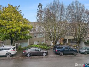 3420 Burke N C308, Seattle WA 98103