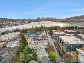 3420 Burke N C308, Seattle WA 98103