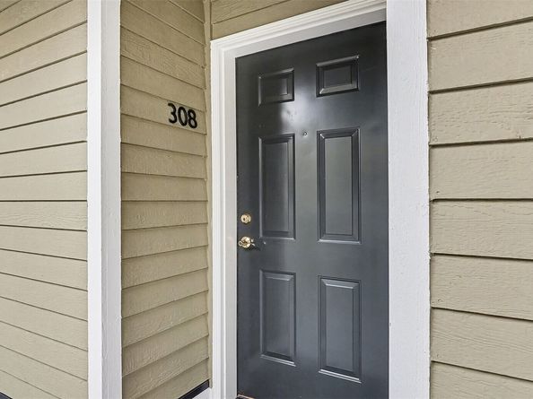 3420 Burke N C308, Seattle WA 98103