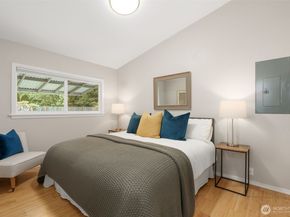 14009 13th Avenue SW, Burien WA 98166