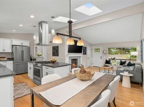 14009 13th Avenue SW, Burien WA 98166
