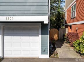 2205 NE 92nd Street, Seattle WA 98115
