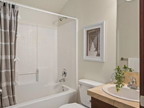 2205 NE 92nd Street, Seattle WA 98115