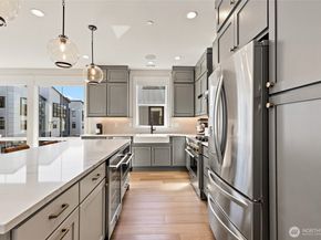 21724 25th Avenue SE A, Bothell WA 98021