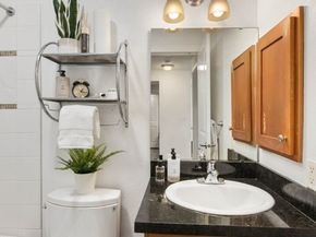 937 N 200th Street B 203, Shoreline WA 98133