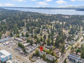 937 N 200th Street B 203, Shoreline WA 98133