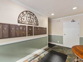937 N 200th Street B 203, Shoreline WA 98133