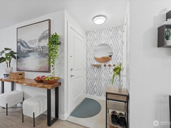 14006 NE 181st Place B106, Woodinville WA 98072