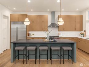 13128 NE 103rd Place, Kirkland WA 98033