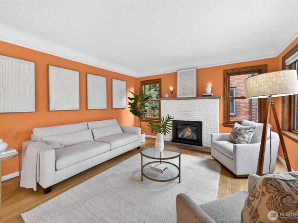 8049 23rd Avenue NW, Seattle WA 98117