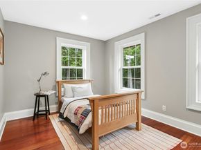 24632 NE 72nd Street, Redmond WA 98053