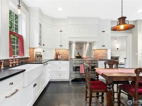24632 NE 72nd Street, Redmond WA 98053