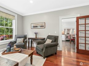 24632 NE 72nd Street, Redmond WA 98053