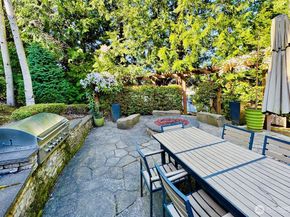 15291 NE 82nd Street 302, Redmond WA 98052