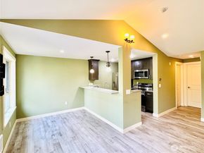 15291 NE 82nd Street 302, Redmond WA 98052