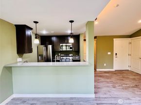 15291 NE 82nd Street 302, Redmond WA 98052
