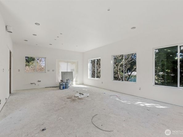 802 SW 132nd Street, Burien WA 98146