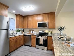 210 Boylston Avenue E 103, Seattle WA 98102