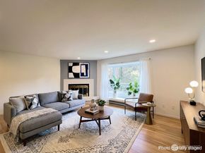 210 Boylston Avenue E 103, Seattle WA 98102