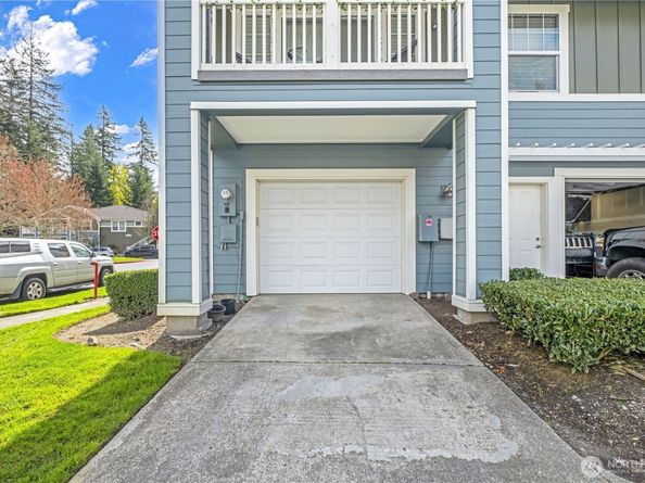 10515 221st Lane NE 102, Redmond WA 98053