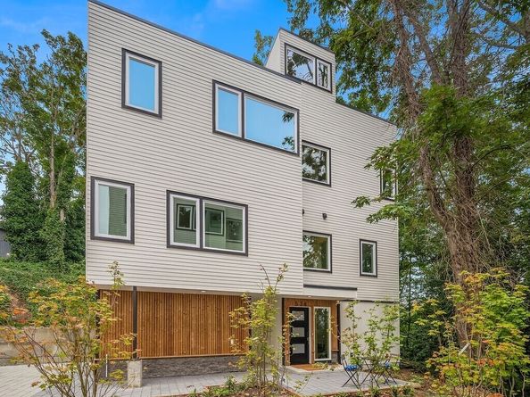 532 W Barrett Street, Seattle WA 98119