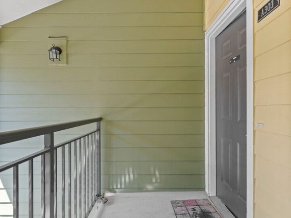 12511 SE 41st Place A303, Bellevue WA 98006