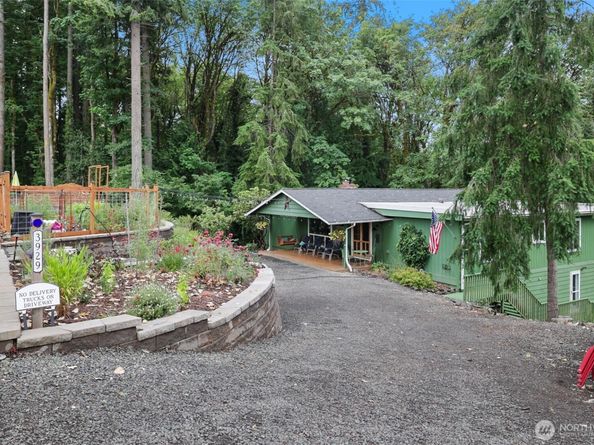 3929 Faith Place NW, Bremerton WA 98312