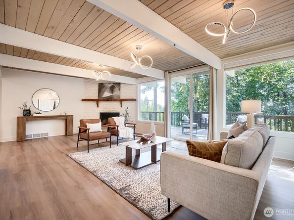 2130 140th Place SE, Bellevue WA 98007