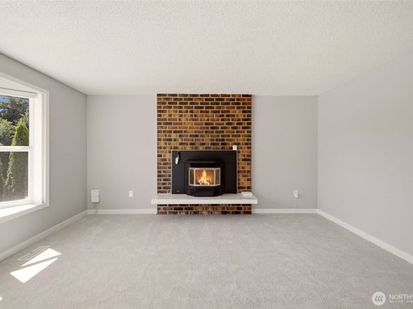 22426 3rd Place W, Bothell WA 98021
