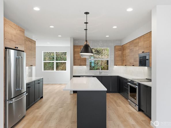 756 NW Holly Street, Issaquah WA 98027