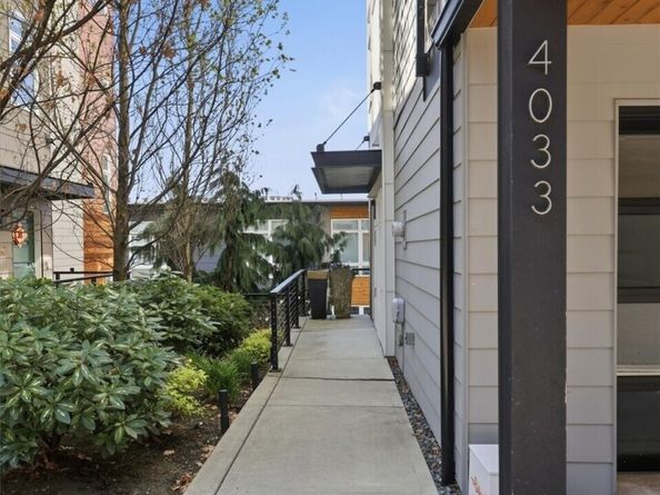4033 129th Place SE, Bellevue WA 98006