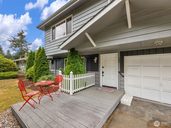 824 NE 194th Street, Shoreline WA 98155