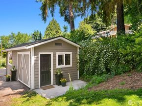 11323 E Riverside Drive, Bothell WA 98011