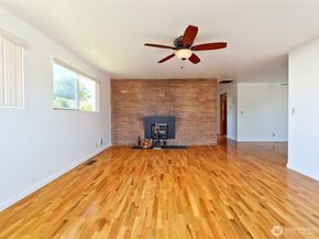 6811 27th Avenue S, Seattle WA 98108