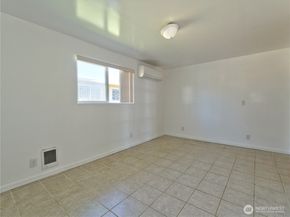 6811 27th Avenue S, Seattle WA 98108