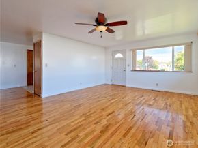 6811 27th Avenue S, Seattle WA 98108
