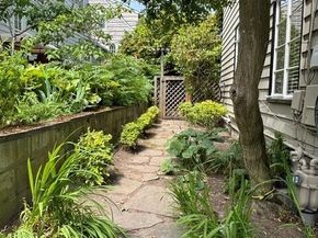 2612 W Galer Street, Seattle WA 98199