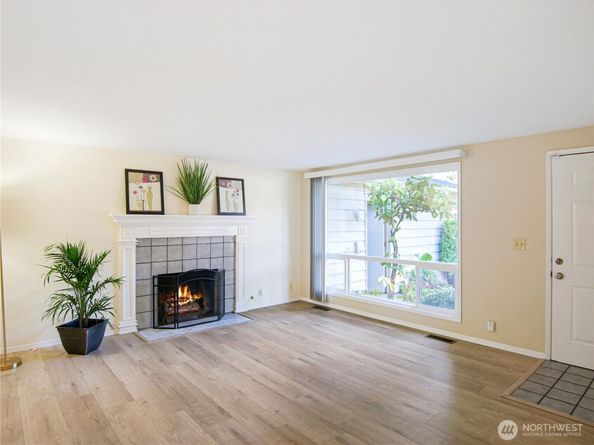 7825 189th Place SW, Edmonds WA 98026