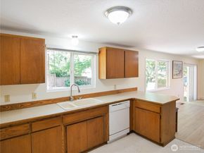 7825 189th Place SW, Edmonds WA 98026