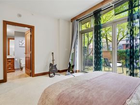 10620 NE 9th Place TH6, Bellevue WA 98004