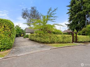 16107 Midvale Avenue N, Shoreline WA 98133