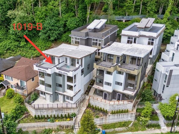 1019 Sturgus Avenue S B, Seattle WA 98144