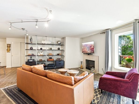 3045 20th Avenue W 202, Seattle WA 98199