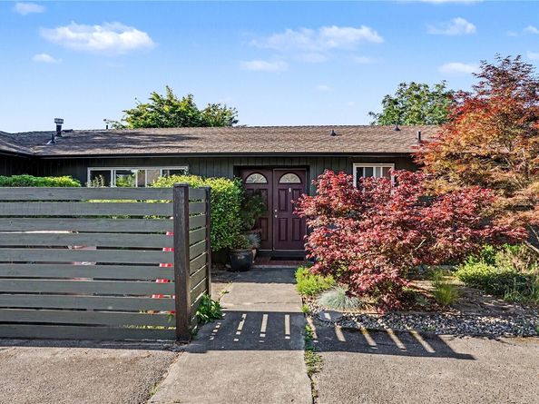 23719 99th Avenue S, Kent WA 98031