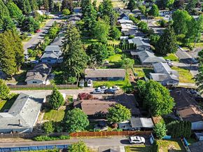 23719 99th Avenue S, Kent WA 98031
