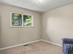 23719 99th Avenue S, Kent WA 98031