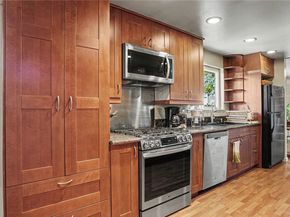 23719 99th Avenue S, Kent WA 98031